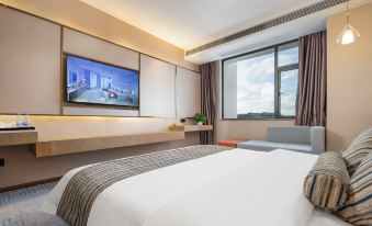 Three Thousand Lodge Hotel (China Railway Ecological City Yuelong International City Branch)