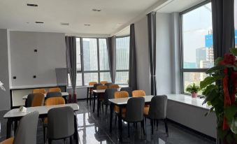 GreenTree Inn Express Hotel (Jinan CBD Vientiane City)