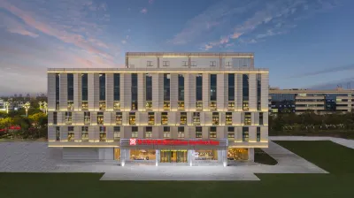 Hilton Garden Inn Kunming Dianchi Các khách sạn gần National Prosecutor College Yunnan Branch