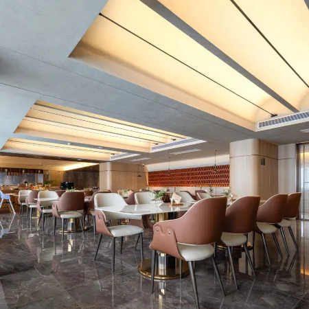 Atour Hotel, Daxin Square, Xinyang East Station