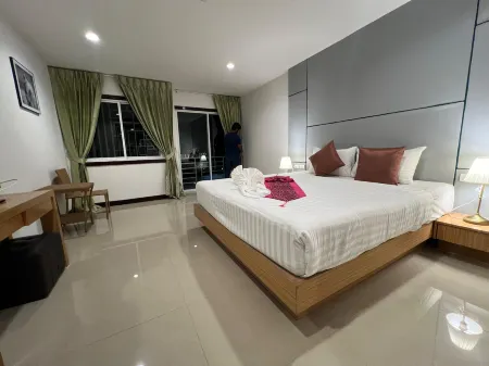 Zephyr Grand Hotel