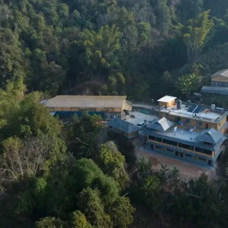 Wengwa Ancient Village, Jingmai Mountain · Erhong Mountain Lodge