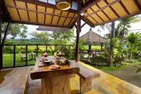Lumbung Asri Cottage - Country Houses