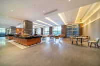 Homeinn Plus Hotel (Kuytun Railway Station)