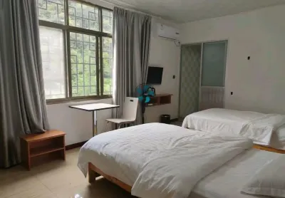 Nanjiang Qinba Keshe Restaurant Hotel in zona Micang Mountain Ancient Plank Road