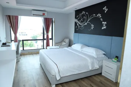 YUN YING JIA ZHOU HOTEL