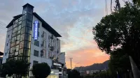 Tongren Mo Landi Concept Hotel (Chuandong University Town Branch)