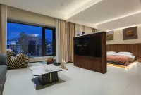 Altai Riverside Shanfeng Homestay (Jiangjunshan International Ski Resort) Hotels in Altay City