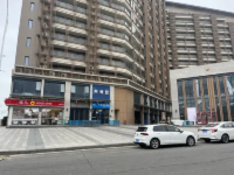 YiHaiGe Homestay (Huangjin Coast Luogasi Temple)