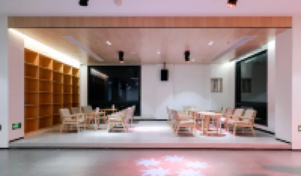 大陳喔裏學苑酒店