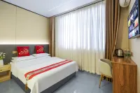Guangyuan Yangjia Honglou Hotel Hotels in Dongba