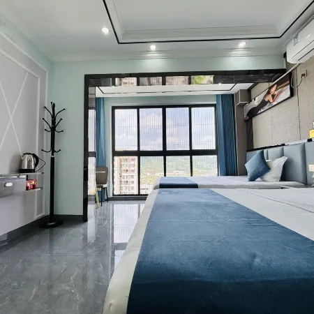 Fengyuan Homestay (Zunyi Railway Station)