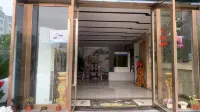 Jingzu Esports Hotel (Zhoushan Donggang Kaihong Plaza Branch)