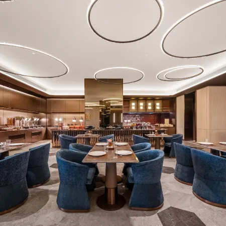 Ruoqiang Orange Crystal Hotel