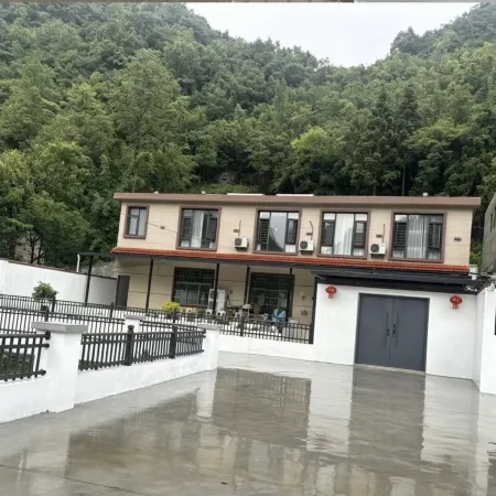 安龍縣初見民宿