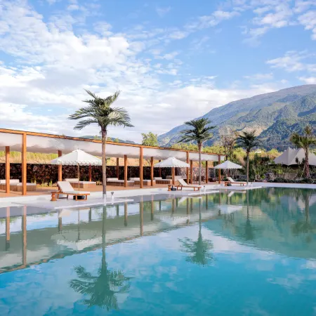 Fengcangjian · Starlit Valley Hot Spring Glamping Hotel