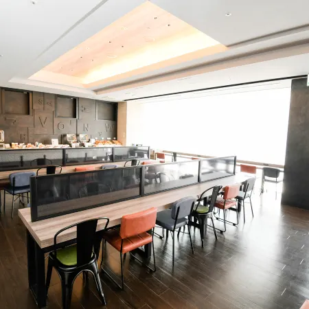 Via Inn Shinsaibashi Отели рядом с достопримечательностью «Концертный зал Namba Hatch»