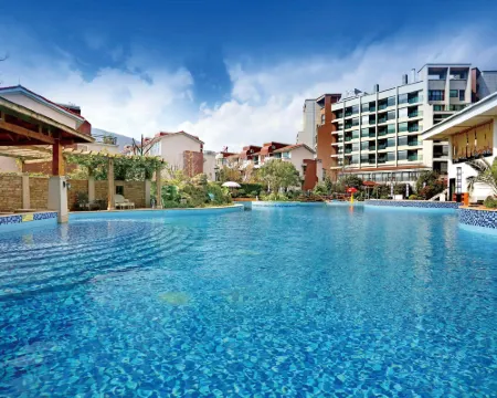 Hotspring Peninsula Resort Hotel Hoteles en Anning