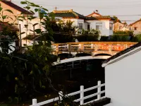 Floral Hotel · Yixing Lake Father Holds Hometown Hotel Hotels near Linggu Cave