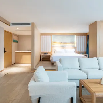 Shenzhen Futian Convention and Exhibition Center LansHotel Отели рядом с достопримечательностью «Библиотекам Шэньчжэнь»