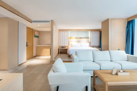 Shenzhen Futian Convention and Exhibition Center LansHotel Отели рядом с достопримечательностью «Shenzhen Polytechnic OCT Campus»