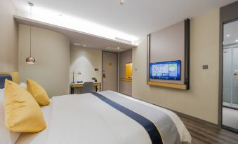 Homeinn Selected Hotel (Chongqing Jiefangbei Area Hong Ya Dong Pedestrian Street)
