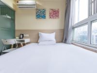 海友酒店(上海火车站店) - 高级大床房