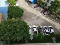Huachang Hotel (Lincang No.1 Middle School)