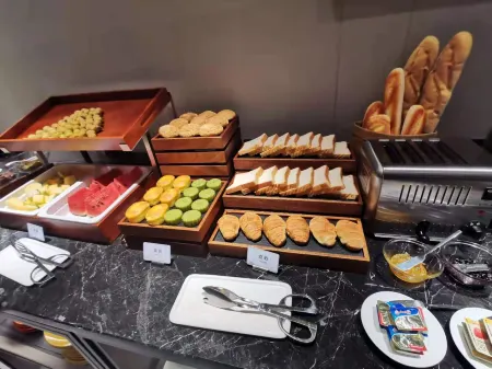Homeinn Selected Hotel (Beijing Beixinqiao Nanluoguxiang)