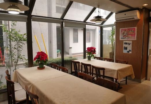 4. 호텔 테토라 쓰..