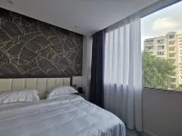 Peng'an Youth Memory Theme Hotel