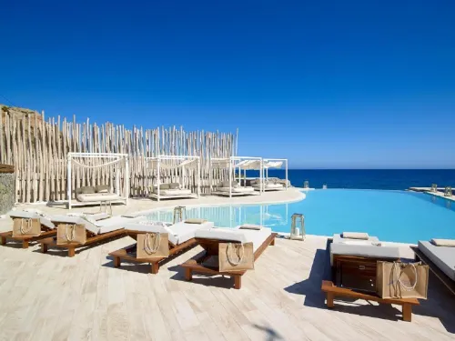 Artemis Seaside Resort Hotels in Milos