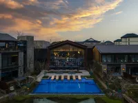 Grand New Century Resort Gaochun Nanjing - Infinity Pools