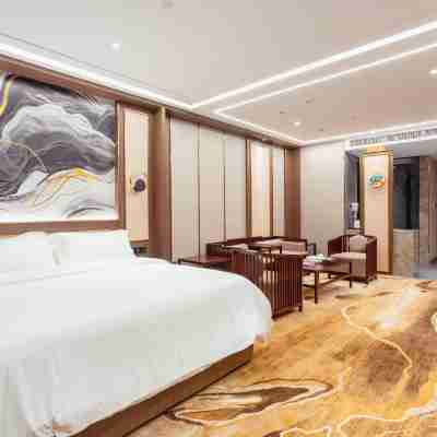 東方維多利酒店（惠來高鐵站店） Rooms