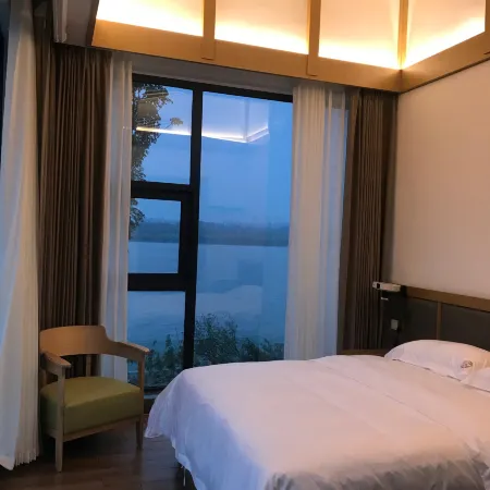 Yueyang Bamboo Mountain Residence