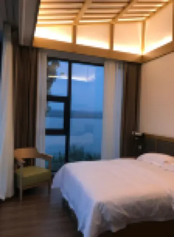 Yueyang Bamboo Mountain Residence
