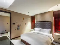 康利中州國際大飯店（鄭州奧體中心店） 许水附近的飯店