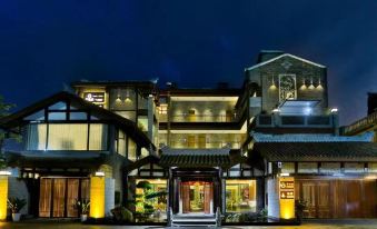 Yunman Man High-end Resort Hotel (Jingxi Xiaocheng Story)