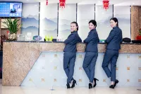 Hongrun Hotel (Humanities College Minying Shop)