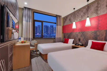 YUEFENG HOTEL(Guangzhoupanyu) Отели рядом с достопримечательностью «Chenyong Park»