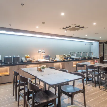 HanTing Hotel (Hebi Yulong Aizhicheng)