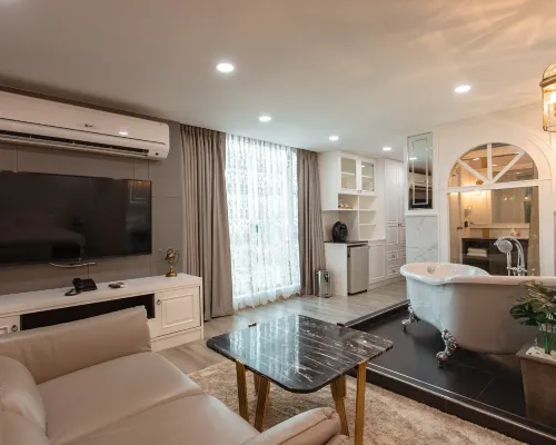R1 Nimman Hotel Chiangmai Hotels near Galae Restaurant