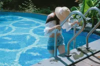 桐廬柒竹青龍塢民宿 - 私人泳池