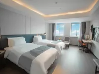 Yitel Zhishang Hotel (Quzhou Kaihua Deyang Building) Hotels in Kaihua