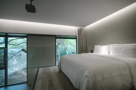 Wanxiang No.2 Art Hotel Отели рядом с достопримечательностью «Lishui University Vocational and Technical College»