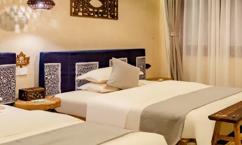 Floral Hotel· Liuzhou yueweiyuan Hotel  (yaobu ancient town scenic spot store)