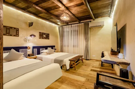 Floral Hotel· Liuzhou yueweiyuan Hotel  (yaobu ancient town scenic spot store)