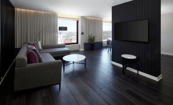Doubletree by Hilton Montreal