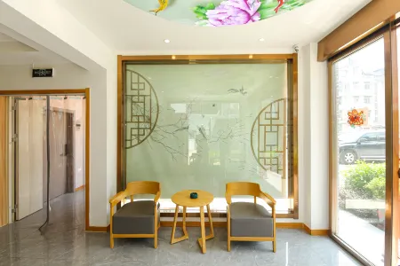 Feixi First Station B&B E-sports Hotel Отели рядом с достопримечательностью «Yang Zhenning Former Residence»