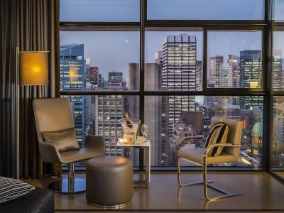 INisle|Skyview Hotel&Bar